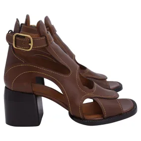 Chloé  Gaile Cut-Out Sandals in Brown Leather