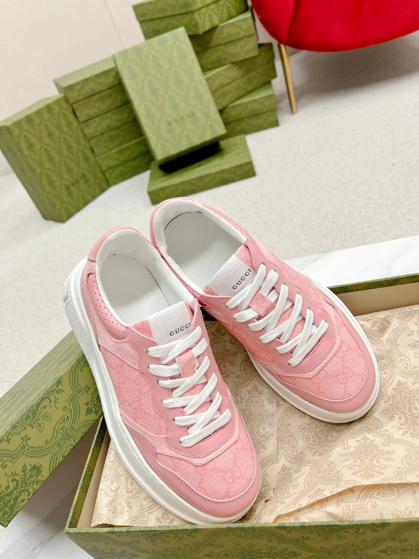 GG TRAINER LIGHT PINK CALFSKIN