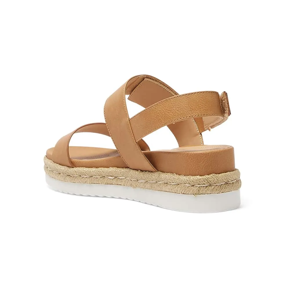 Warner Sandal in Camel Smooth