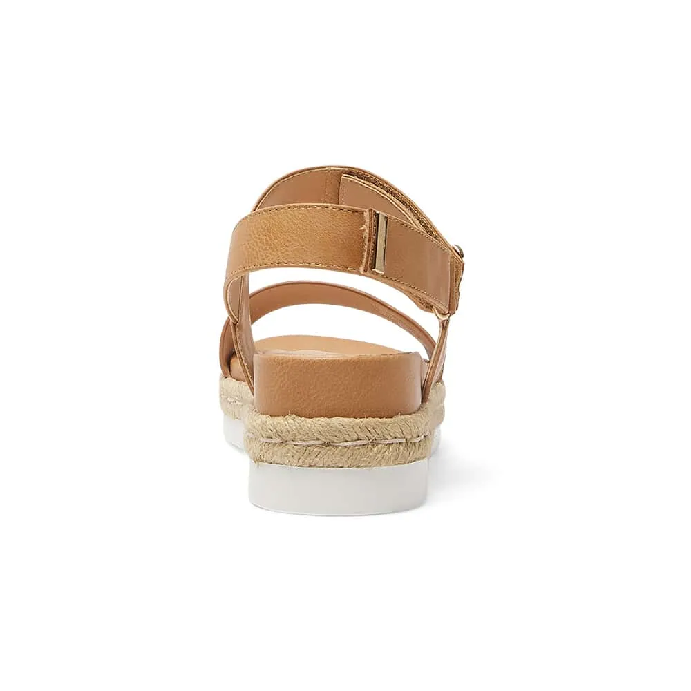 Warner Sandal in Camel Smooth